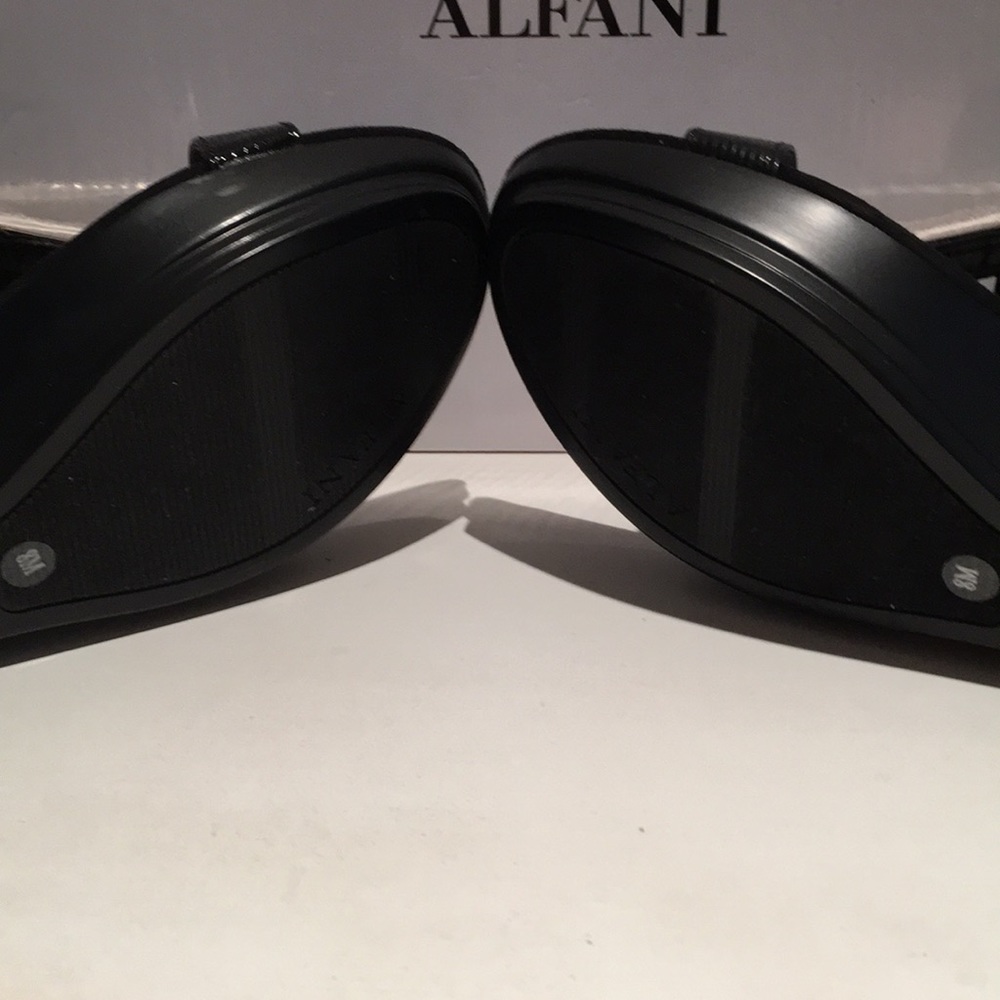 Shoe - Picture 5 of 5